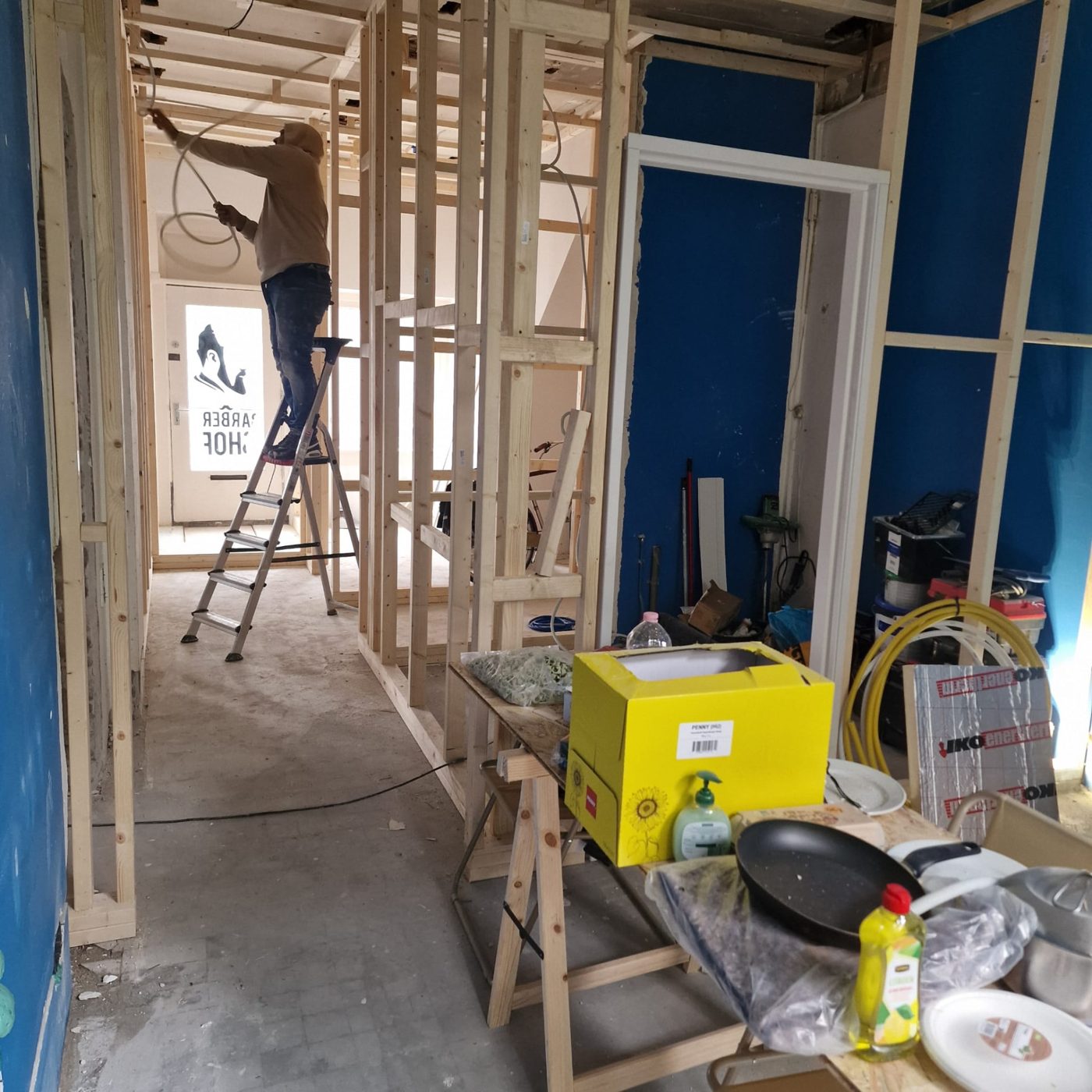 Voor: Woning volledig gestript en heringedeeld